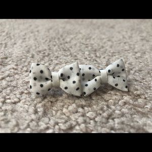 💃🏻 3 for $15 💃🏻 Bow Earrings